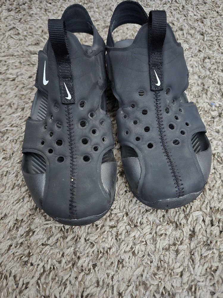Kids Black Unisex Sandals (Size: 13C)