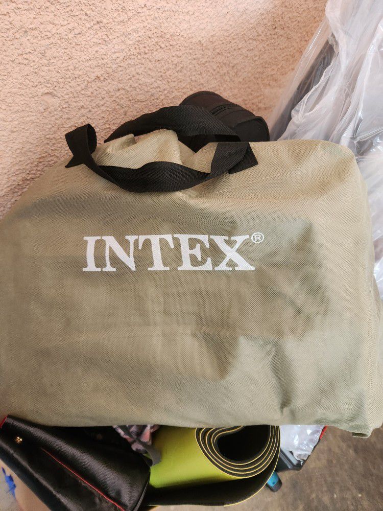 INTEX Inflatable Queen Mattress 