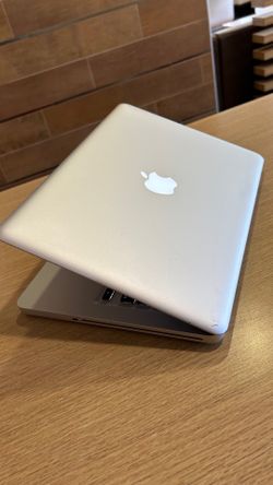 Apple MacBook Pro 13” i5/8GB/256GB SSD $140