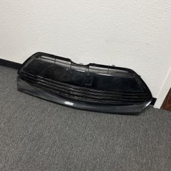 Toyota Corolla LE/CE/XLE Front Lower Grille 2017-2019 (53112-02730) OEM