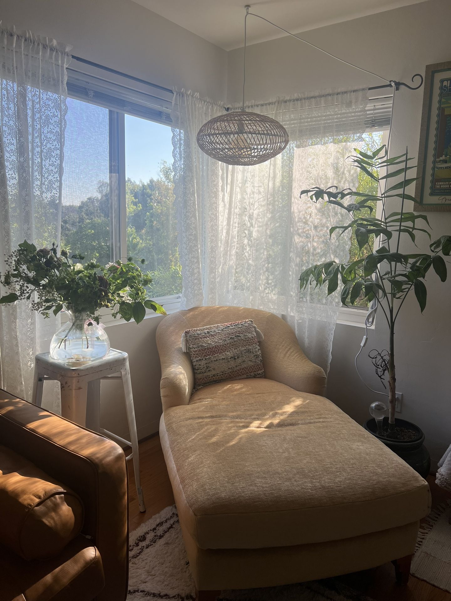 Vintage Donghia yellow Chaise lounge - $100 OBO