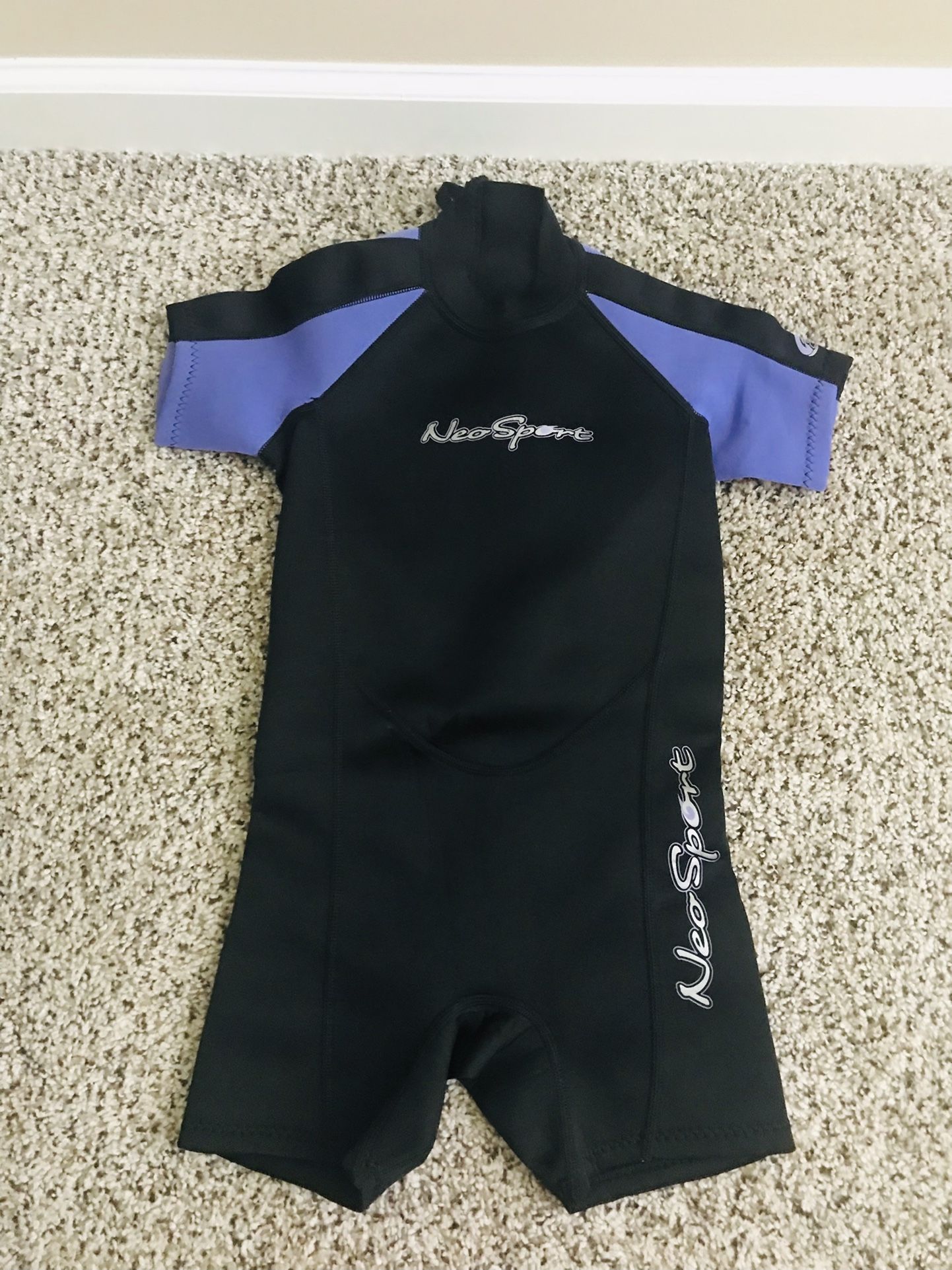 Wetsuit girl size 6