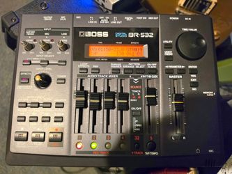 Boss BR-532  4 Track Digital Recording Studio