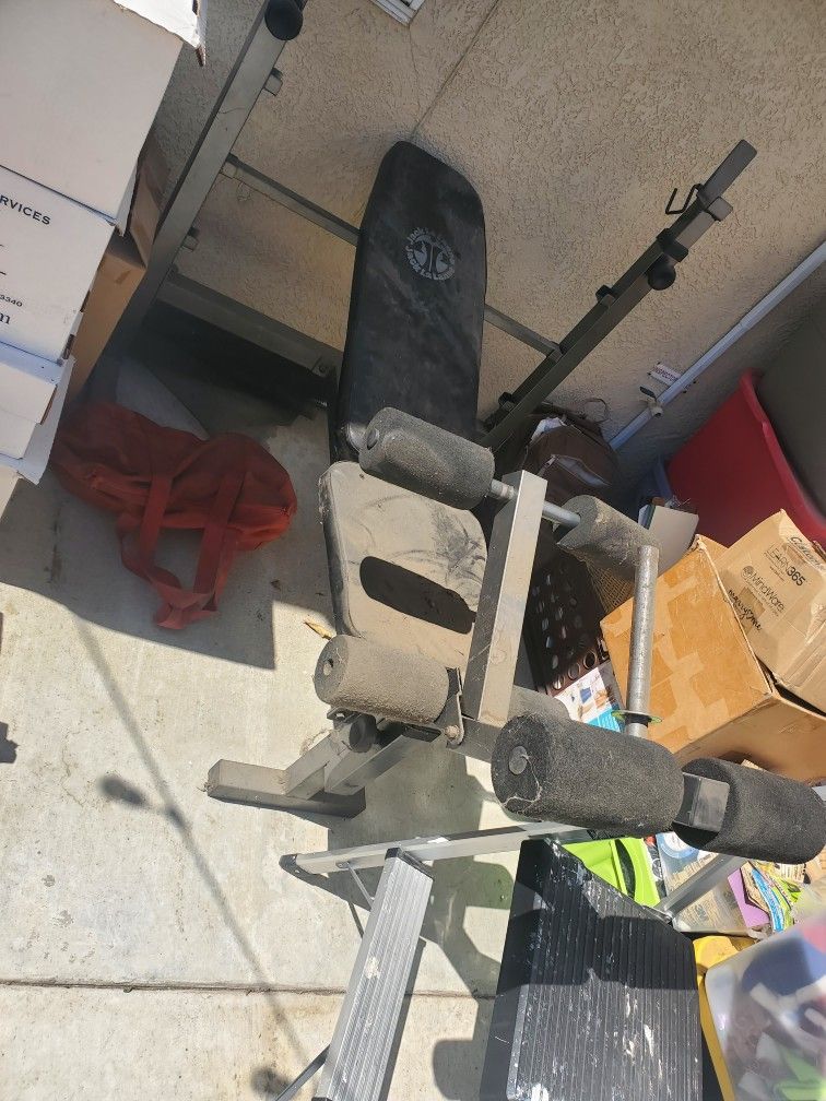 Free Used Weight Bench With Weights Free Pick Up In Montclair CA