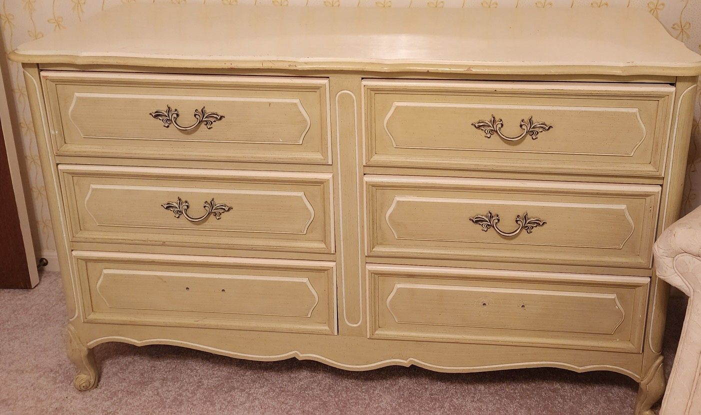 French Provincial Bedroom Suite