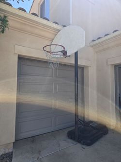 Basketball hoop