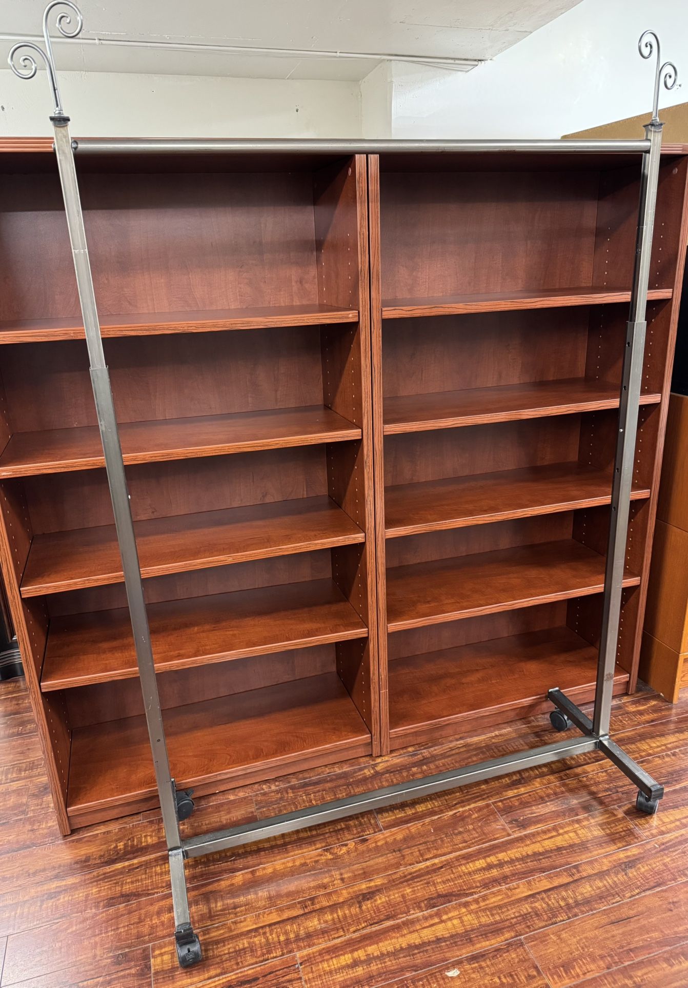 Clothing Rack-Height Adjustable, Showroom