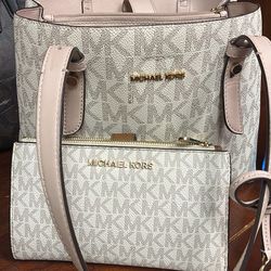 Med mk bag cute well cared for