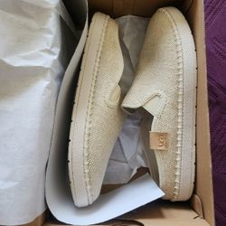 UGGS 