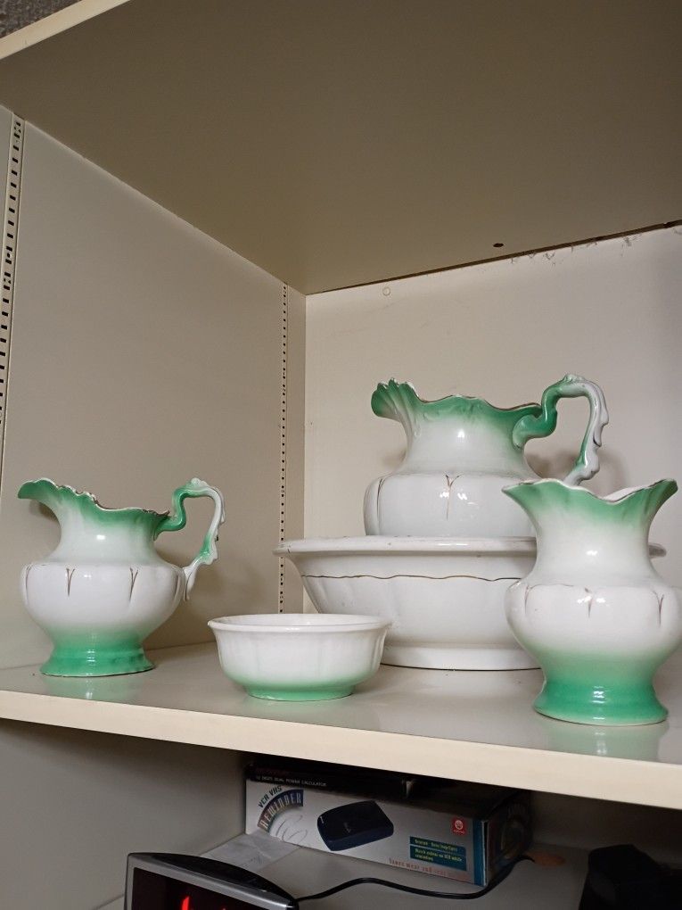 Vintage Anchor Pottery Set