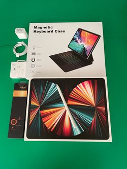 2TB Apple IPad Pro 12.9” 5th Generation ( M1 chip / 2024GB) WiFi + cellular (5G/Unlocked) with keyboard, pen &  Accessories