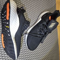 Brand New Adidas AlphaBoost sz 9 