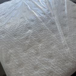 The WinkBed Mattress with Frost Cooling Cover, King,Firmness:Luxury Firm Like New, Perfect Condition