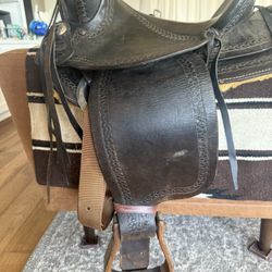 Saddle 