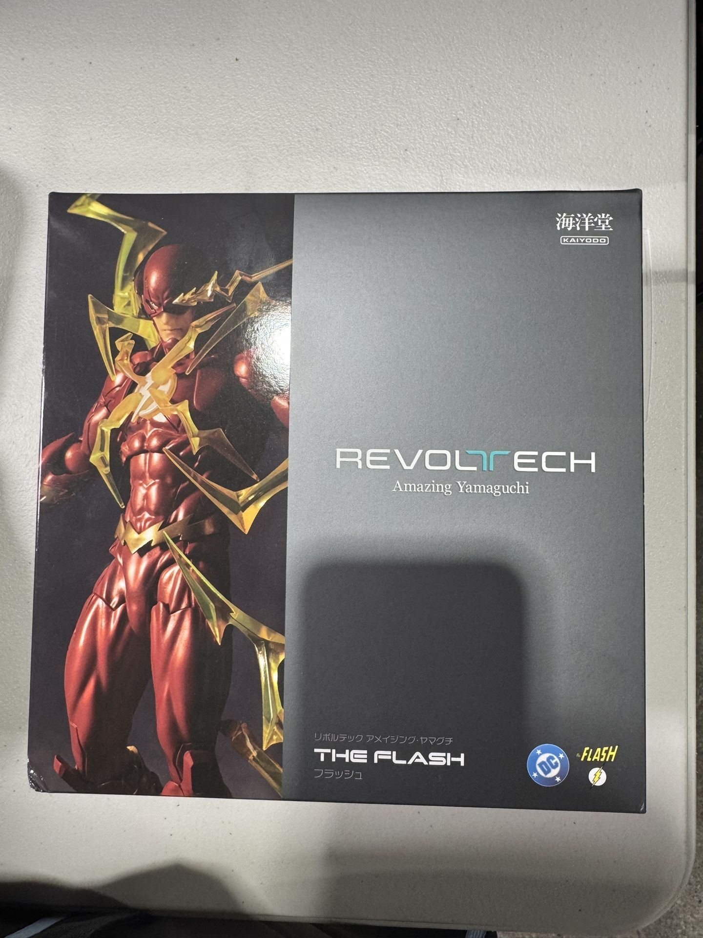 Revoltech Flash