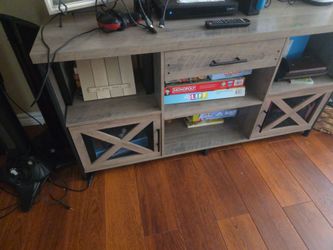 Mueble para tivi con conegtores