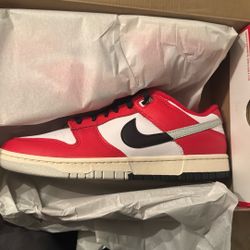 Nike Dunk Low Chicago Split 10.5 New