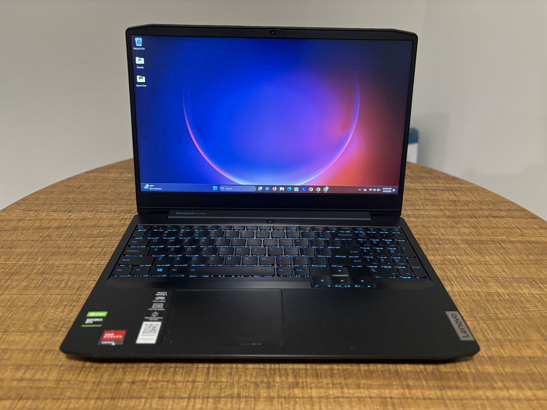 2021 LENOVO Gaming 3 i7 32gb ram 1.5 TB SSD