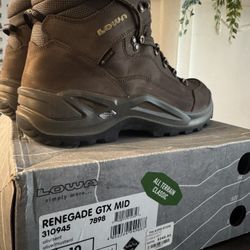 Lowa Renegade GTX Mid Hiking Boots Sz 11