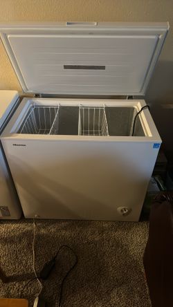 FREE -7 Cu Ft Hisense Chest freezer (white)