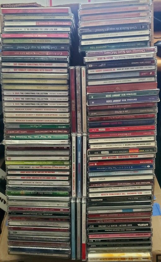 CHRISTMAS HOLIDAY CD LOT PLS READ DESCRIPTION