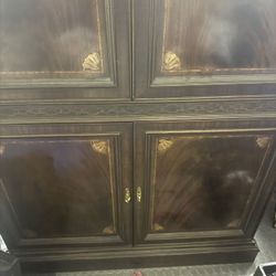 Gorgeous Drexel Heritage armoire 