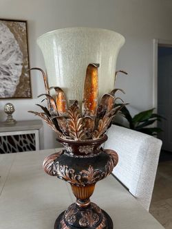 Candle holder