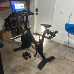 2021 Peloton Bike  For Sale