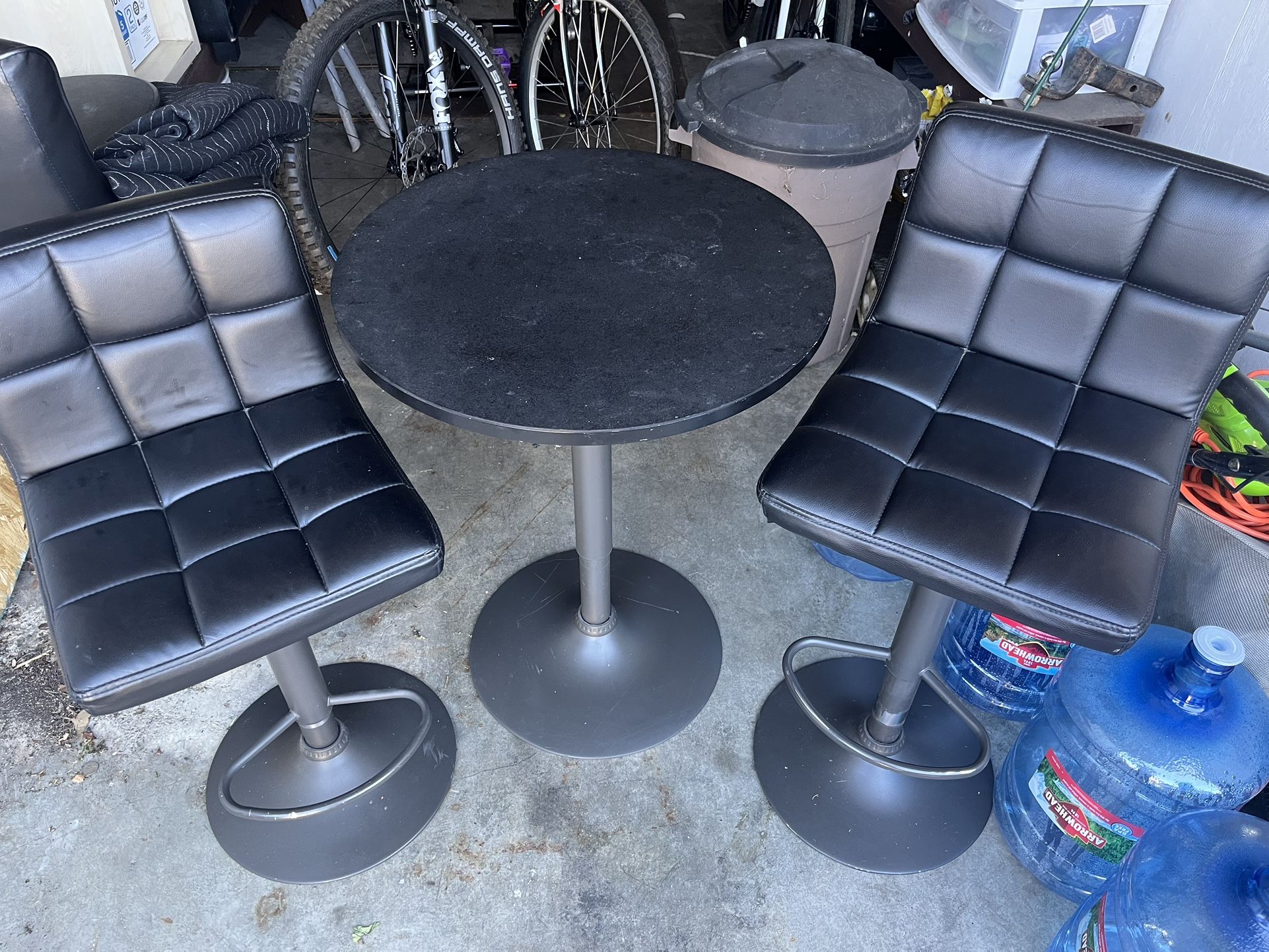 Pub Table / Stools