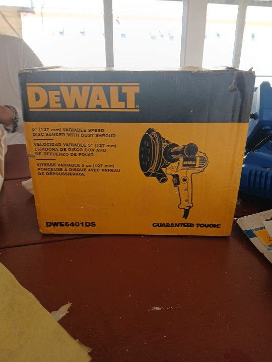 DeWalt 5"(127) Variable Speed Disc Sander