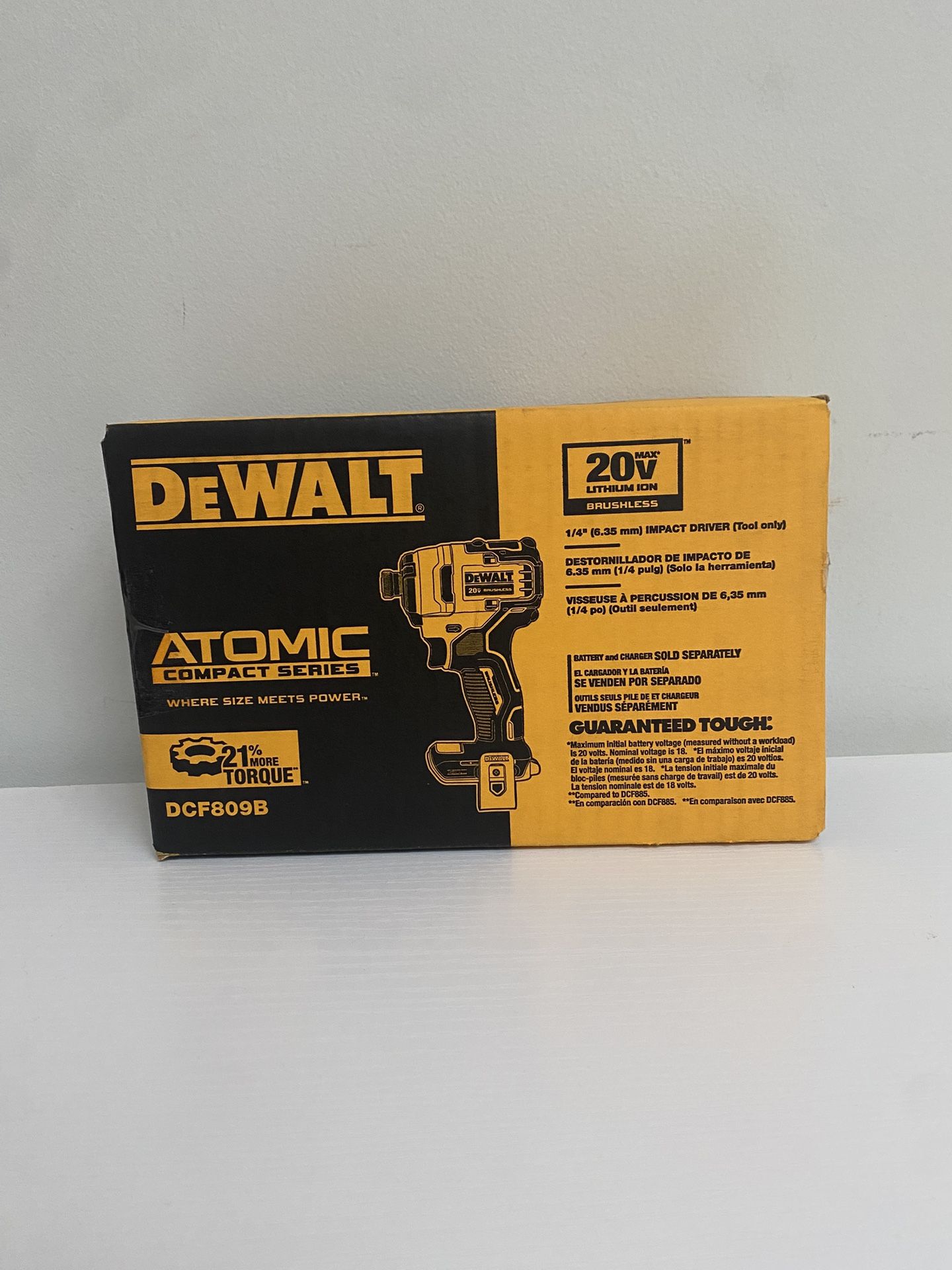 DeWalt ATOMIC Compact Series Brushless 20V Max Lithium Ion 1/4” Impact Driver With 2 Batteries & Charger Kit Brand New