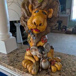 Vintage Mid Century Lion With Mouse And Ladybug Friends. Flowers Chalkware Plaster Statue, Figurine Sculpture 