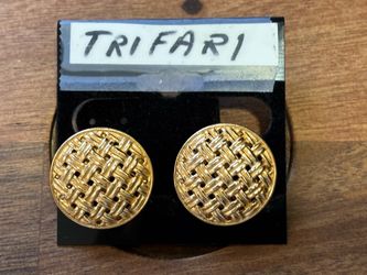 Vintage Crown Trifari Gold Tone Basket Weave Clip-On Button Earrings - Signed