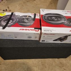 set of speakers