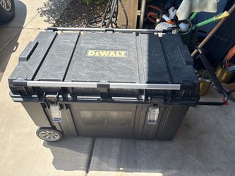 Dewalt tool box