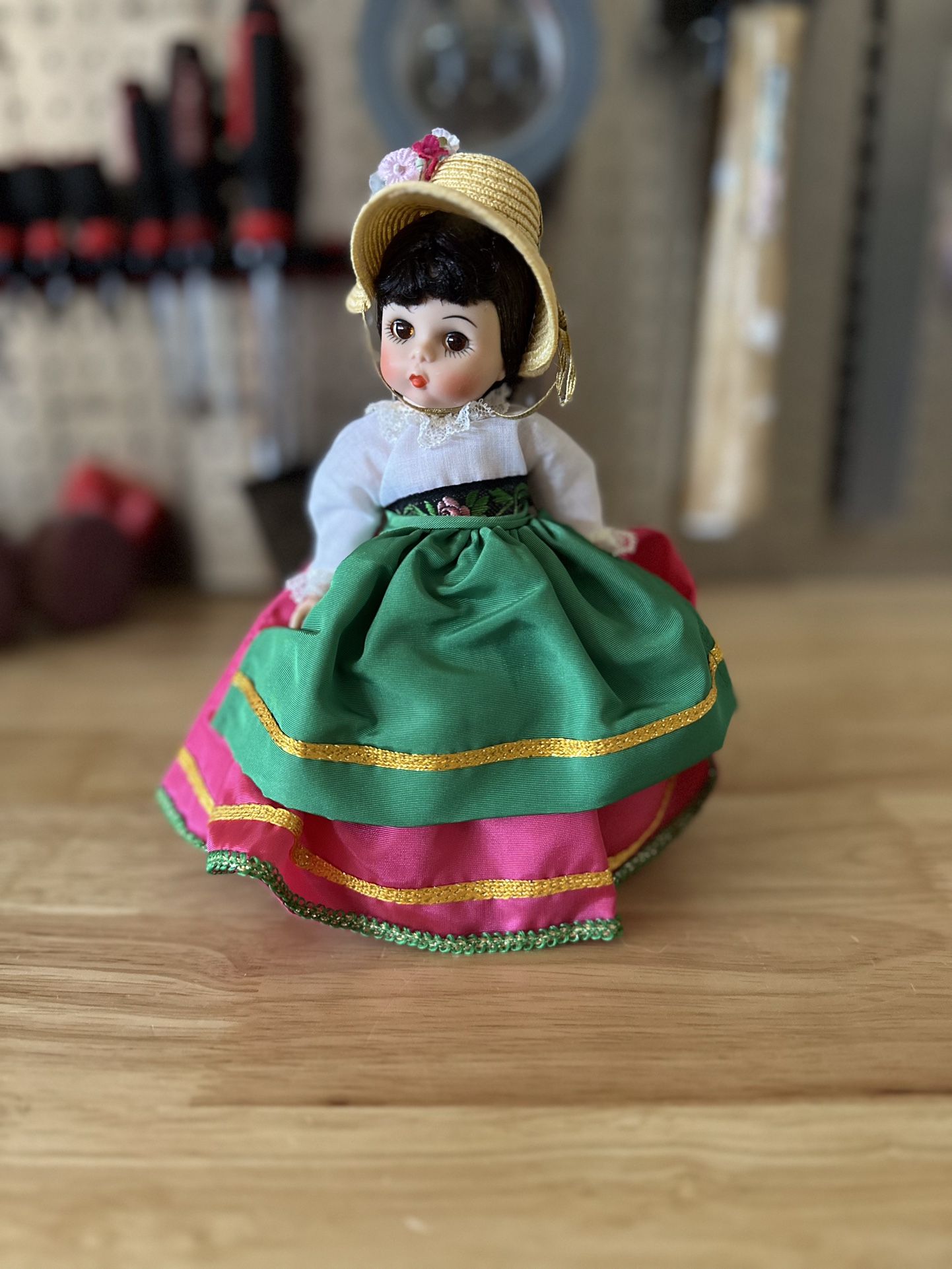 1976 Vintage Madame Alexander doll, Italy 593