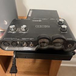 Line 6 Pod Studio UX2 4 Audio Interface 
