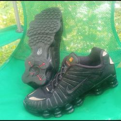 Nike Shox TL Triple Black  AR3566-002 Running Shoes size 9.5

