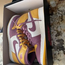 air jordan 1 high university gold light bordeaux white