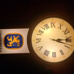 Lowenbrau Clock And Light