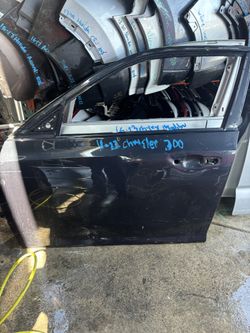 2011 2022 Chrysler 300 Driver Left Door 