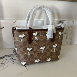  Coach X Peanuts City Mini Tote Bag In Signature Canvas With Snoopy Print NEW