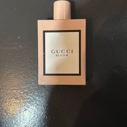 Gucci Bloom Perfume 