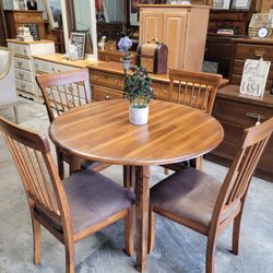CUTE TABLE WITH 4 CHAIRS