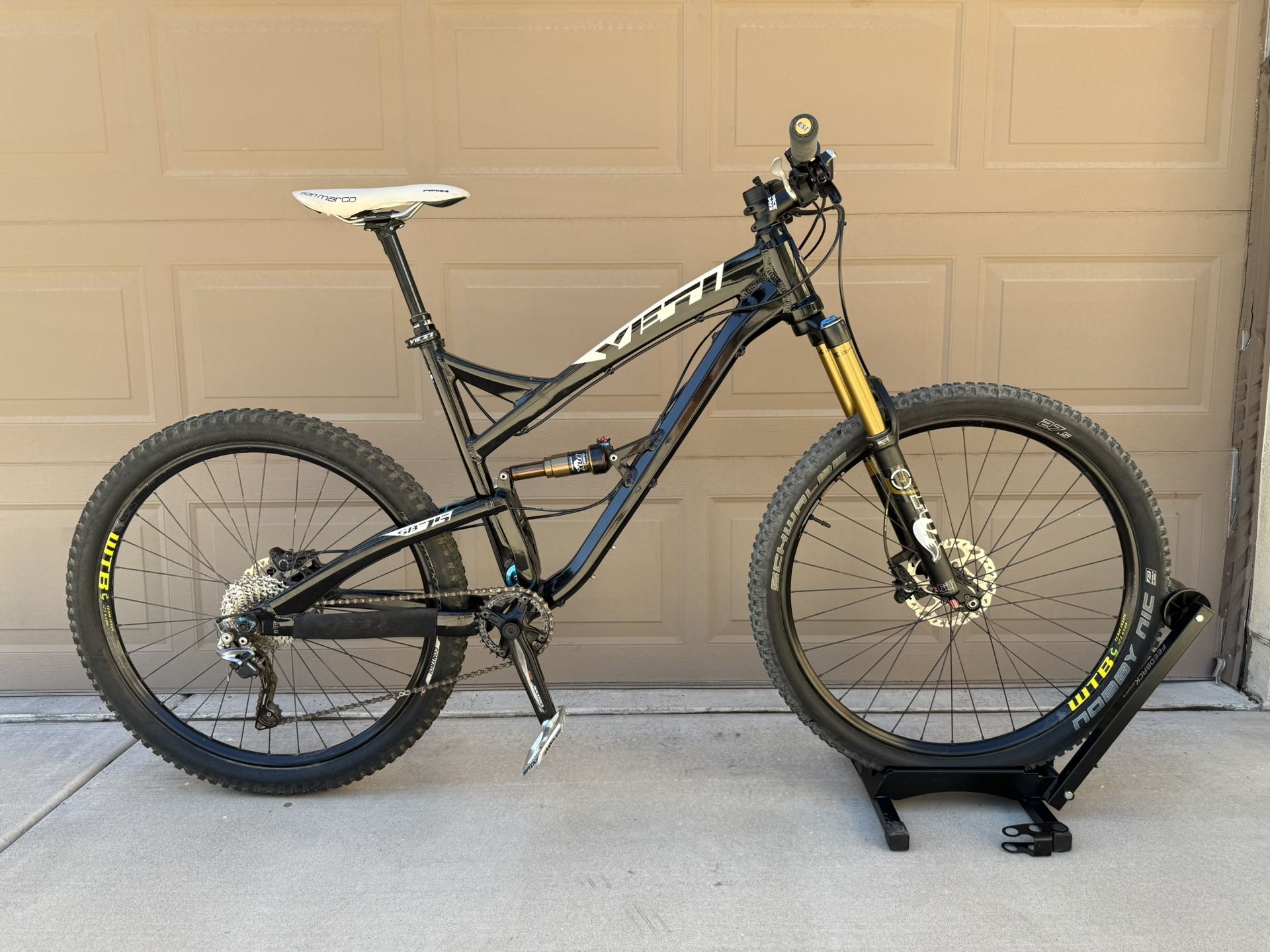 YETI SB-75 JENSON CUSTOM Mountain Bike - Large Frame 27.5