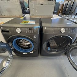 GE SET 4.6 Cu Ft WASHER AND DRYER GAS