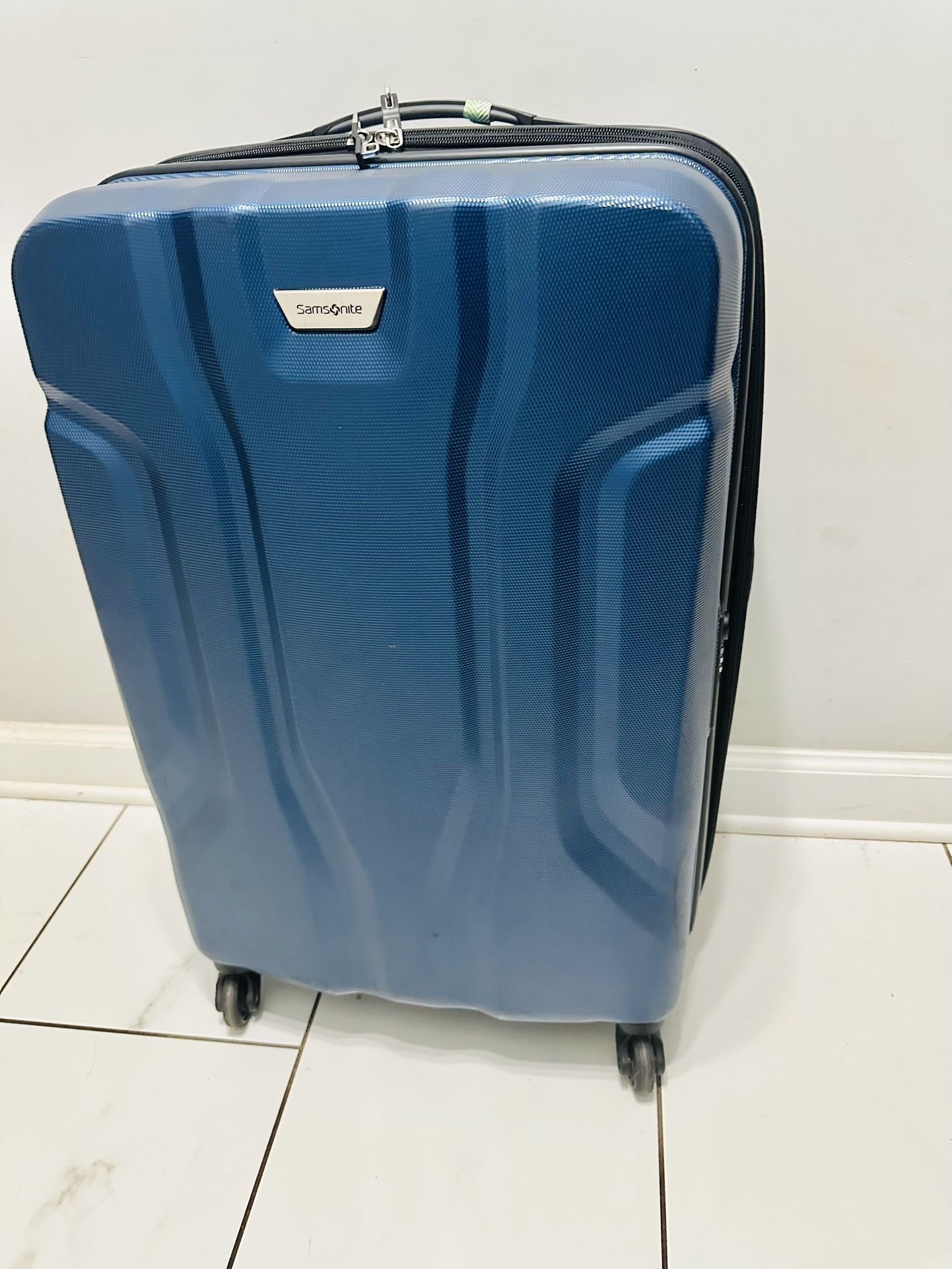 Samsnite Luggage