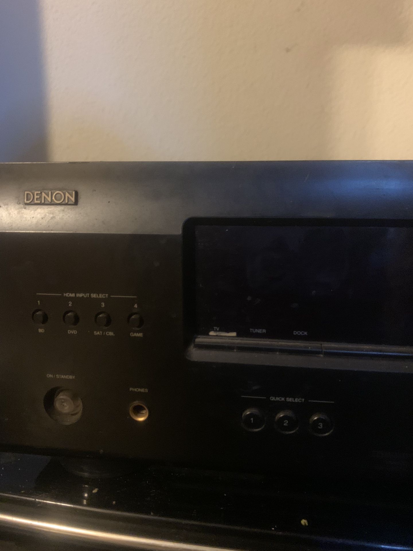 Denon AVR-391 outlet