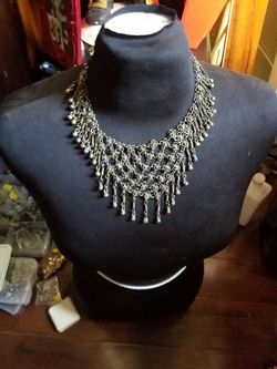 Neckless