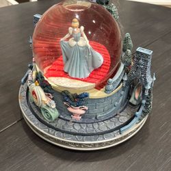 Cinderella collectible Snow Globe